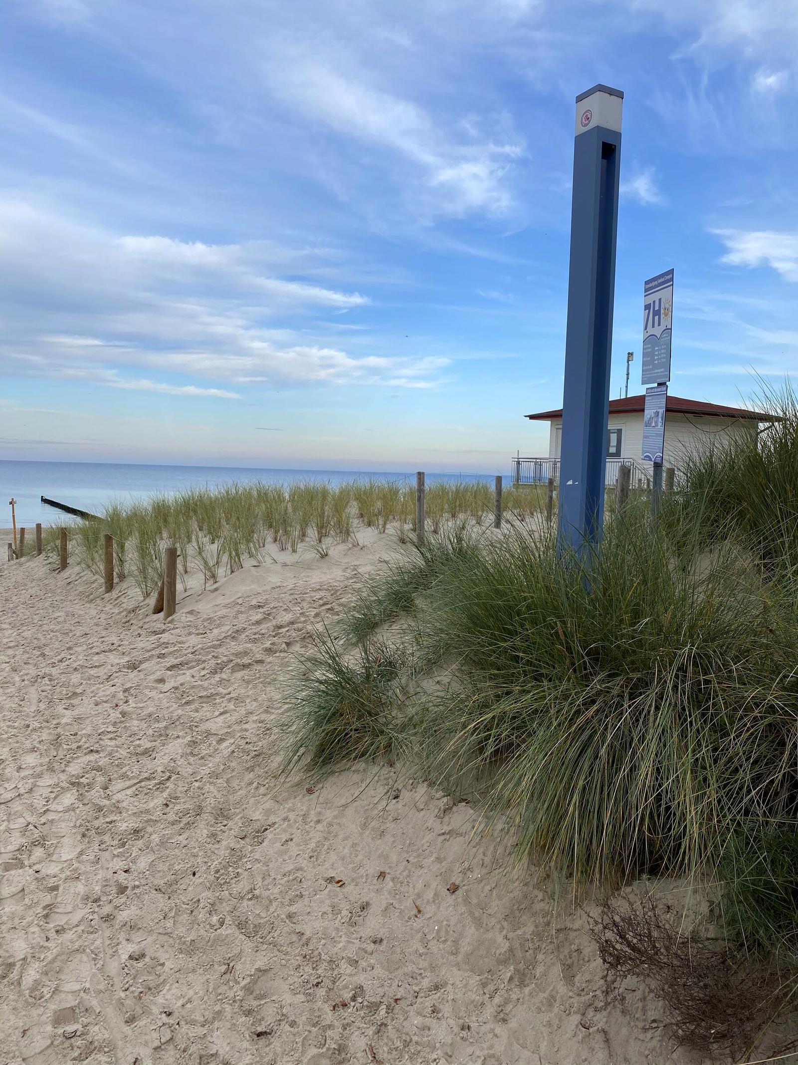 Beach access through the dunes in Zempin