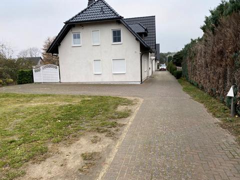 The holiday house in Zempin with driveway and parking